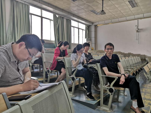 发展新党员，增添新活力—淮北一中第二支部召开新党员发展大会395.png